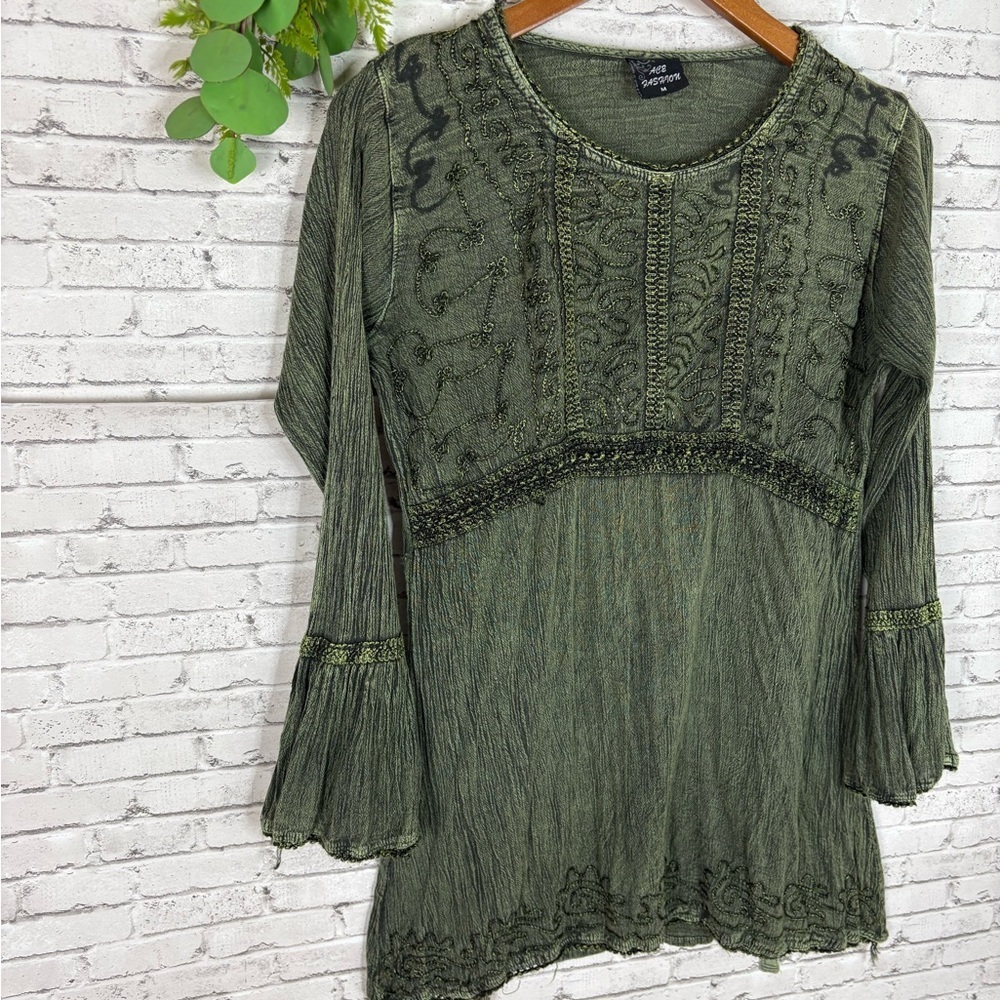 Vintage Y2K does 90’s Green Boho Crinkle Blouse - Picture 2 of 5
